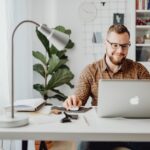 Hvordan bruke kompetansestyring- og LMS-systemer for å styrke lederutvikling og ledelseskompetanse i bedrifter?